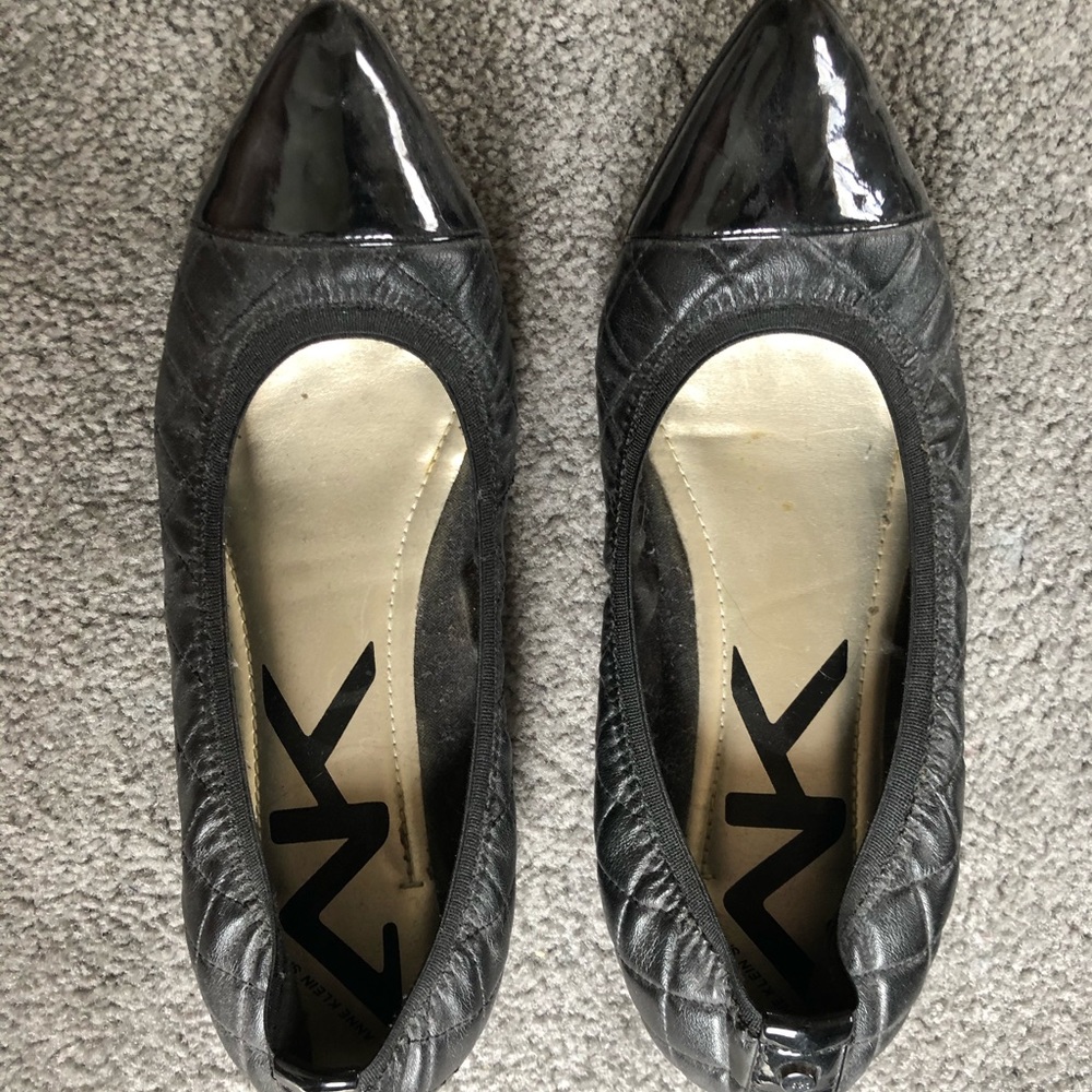 Black Pointy Toe Flats